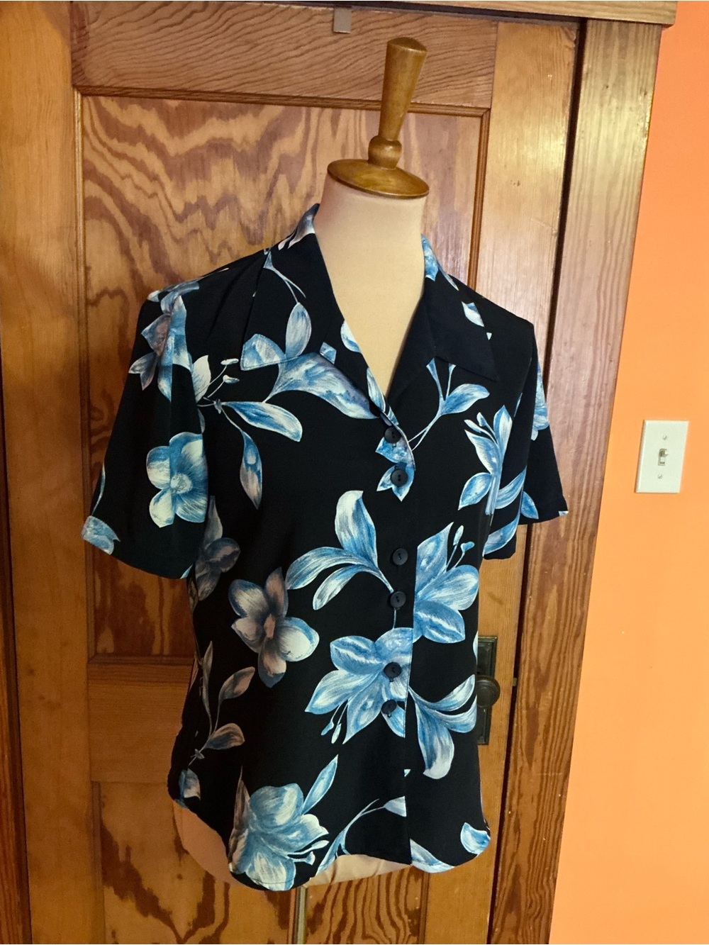 Vintage Black Button-Down Shirt with Blue Floral Print - Picture 4 of 5